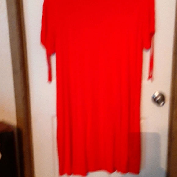 Dress - Picture 1 of 2